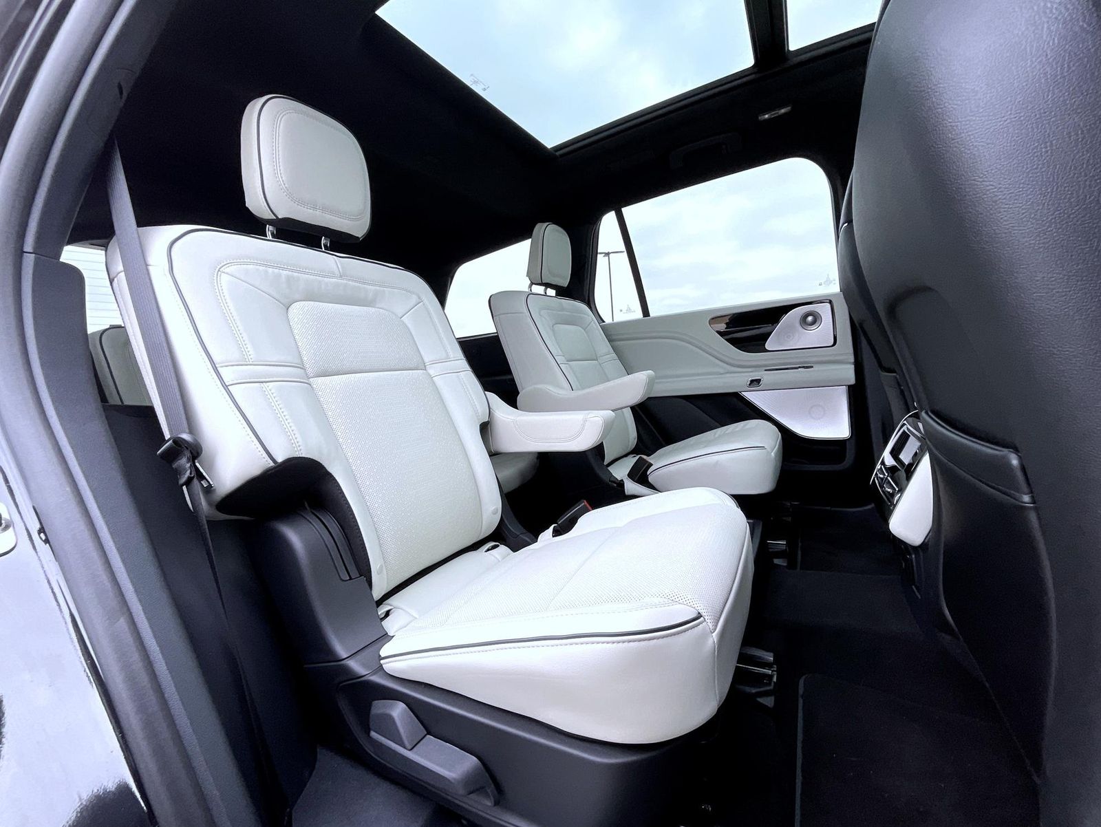 2026 Lincoln Aviator Black Label - Photo 22