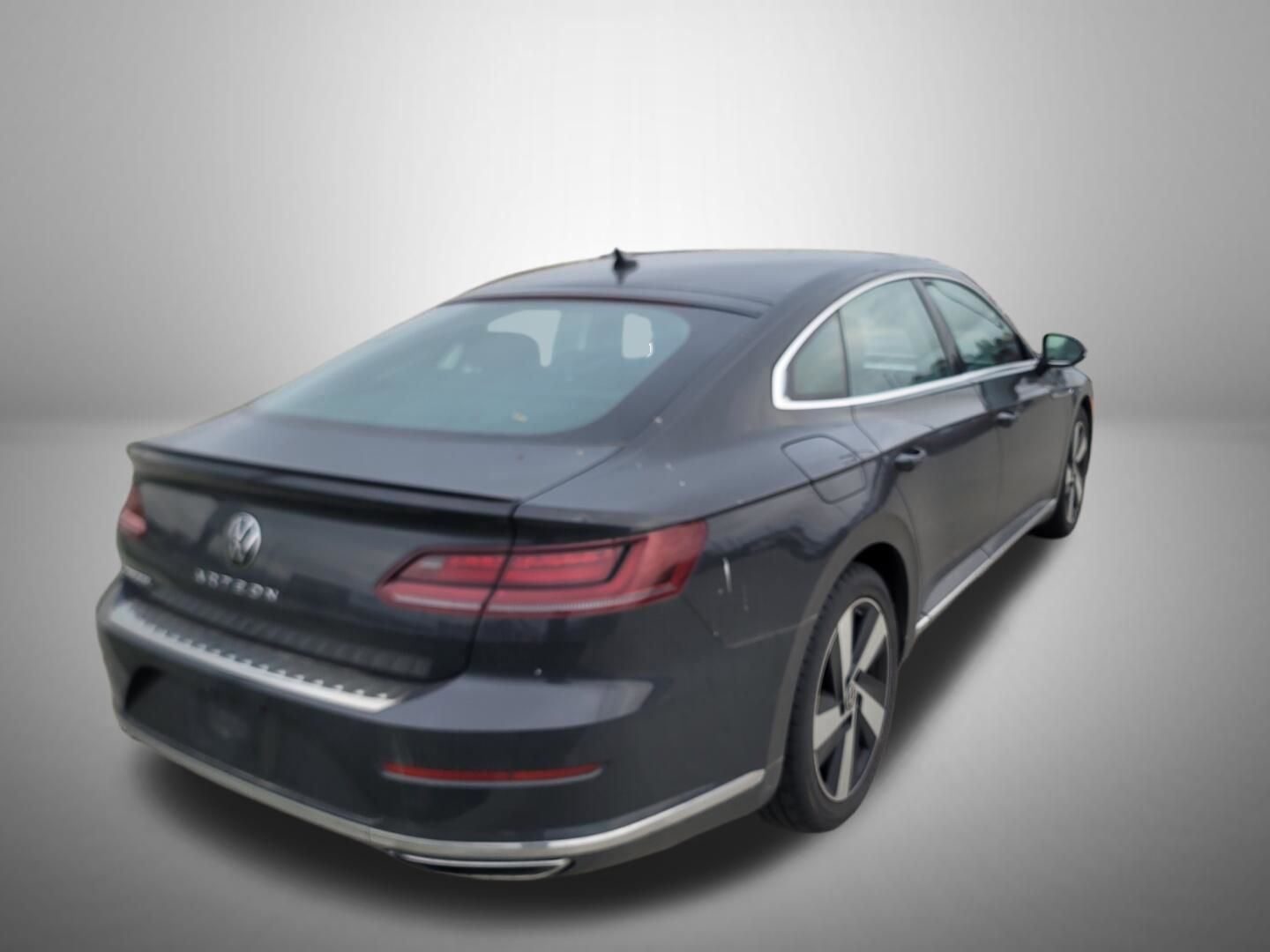 2021 Volkswagen Arteon SE photo 3