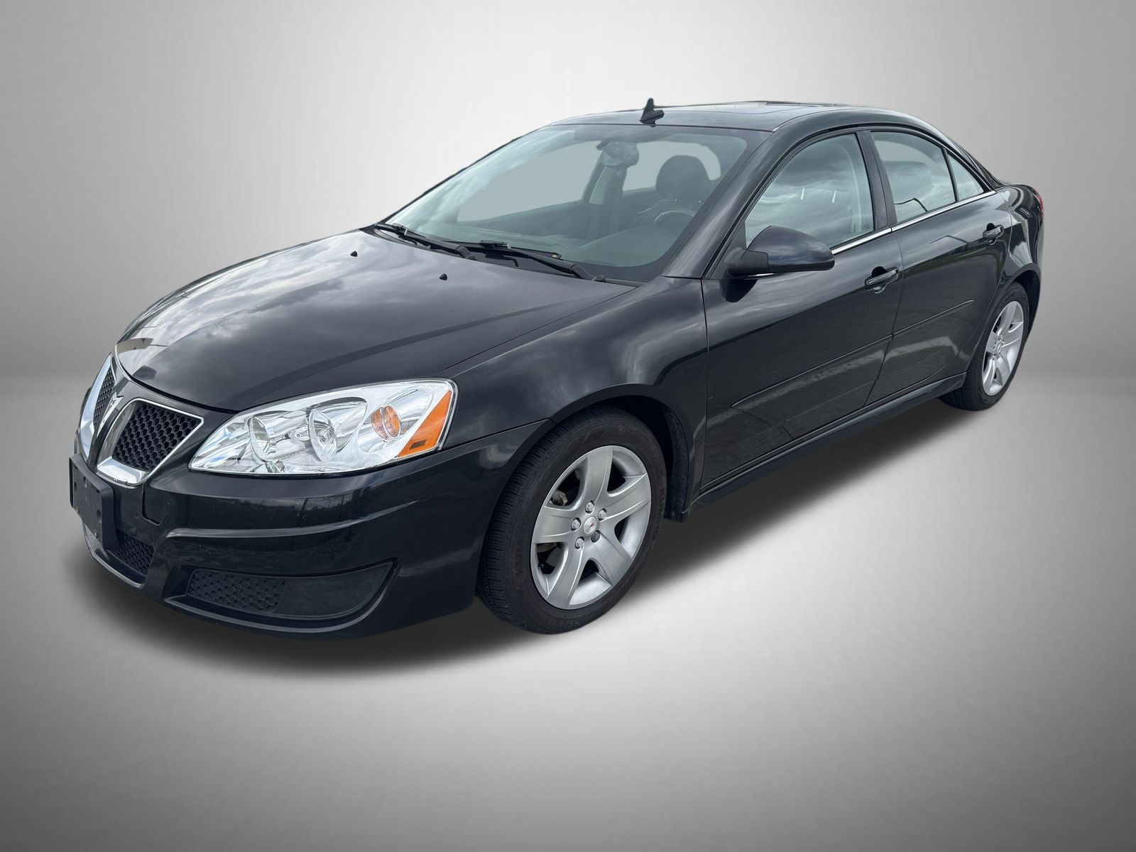 2010 Pontiac G6 2.4 Sedan's photo