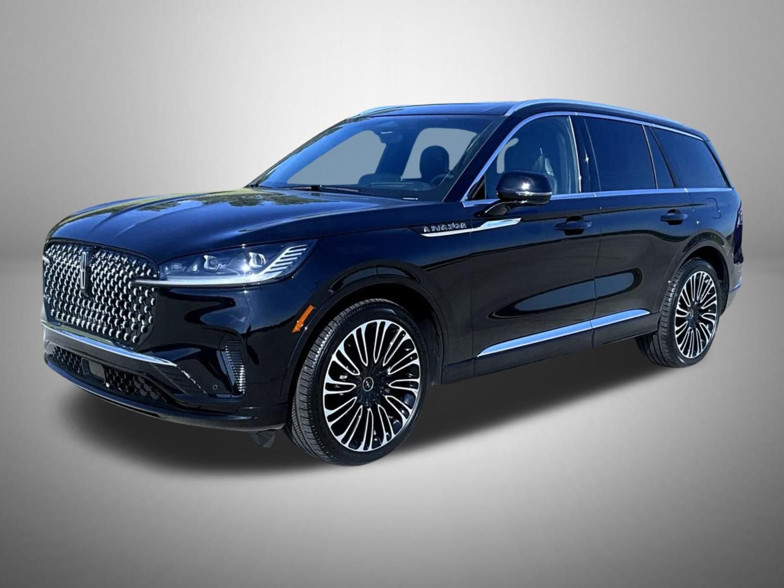 2025 Lincoln Aviator Black Label's photo