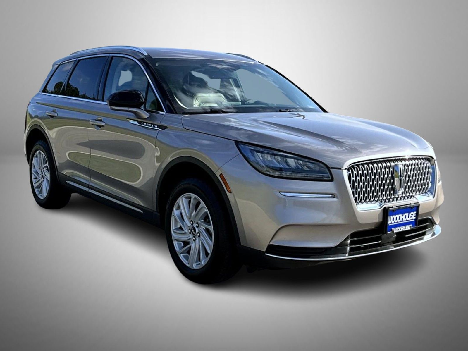 2021 Lincoln Corsair Standard photo 3