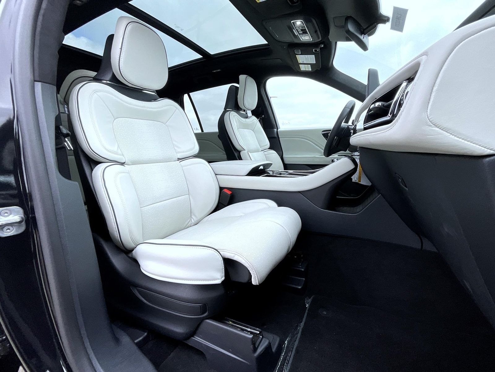 2026 Lincoln Aviator Black Label - Photo 16