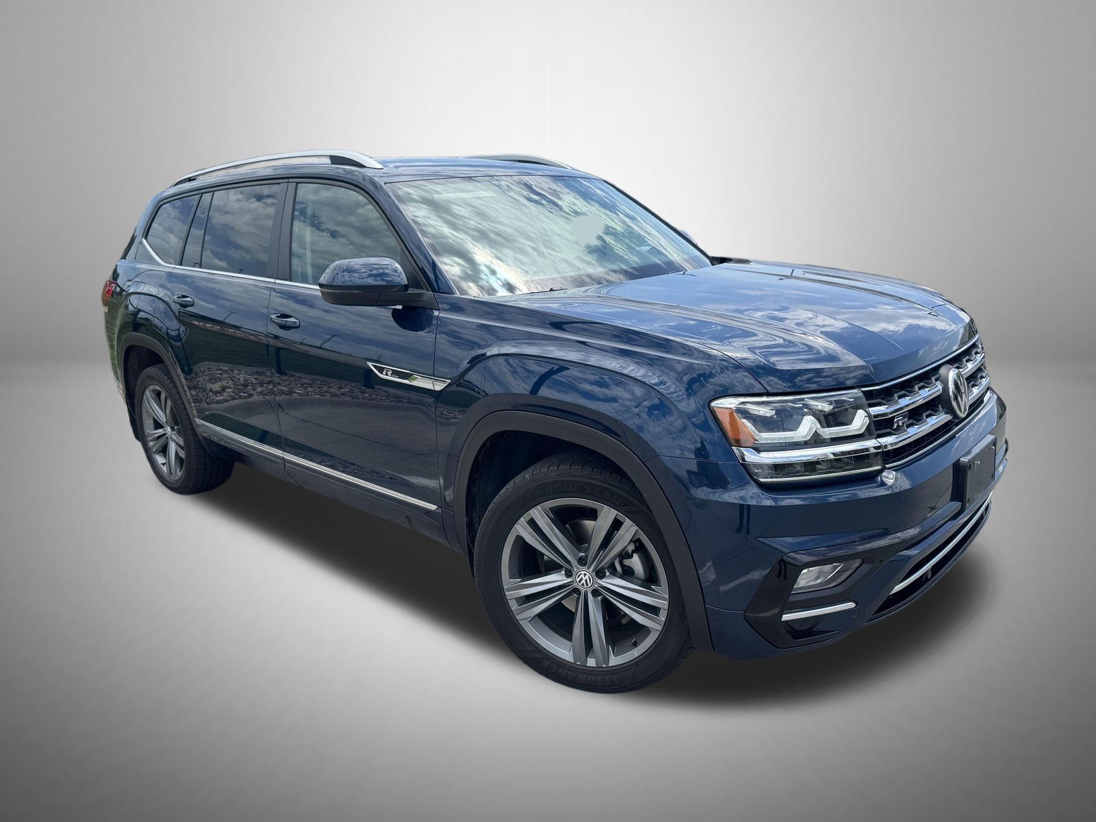 2019 Volkswagen Atlas 3.6L V6 SEL R-Line Tiptronic 4MOTION's photo