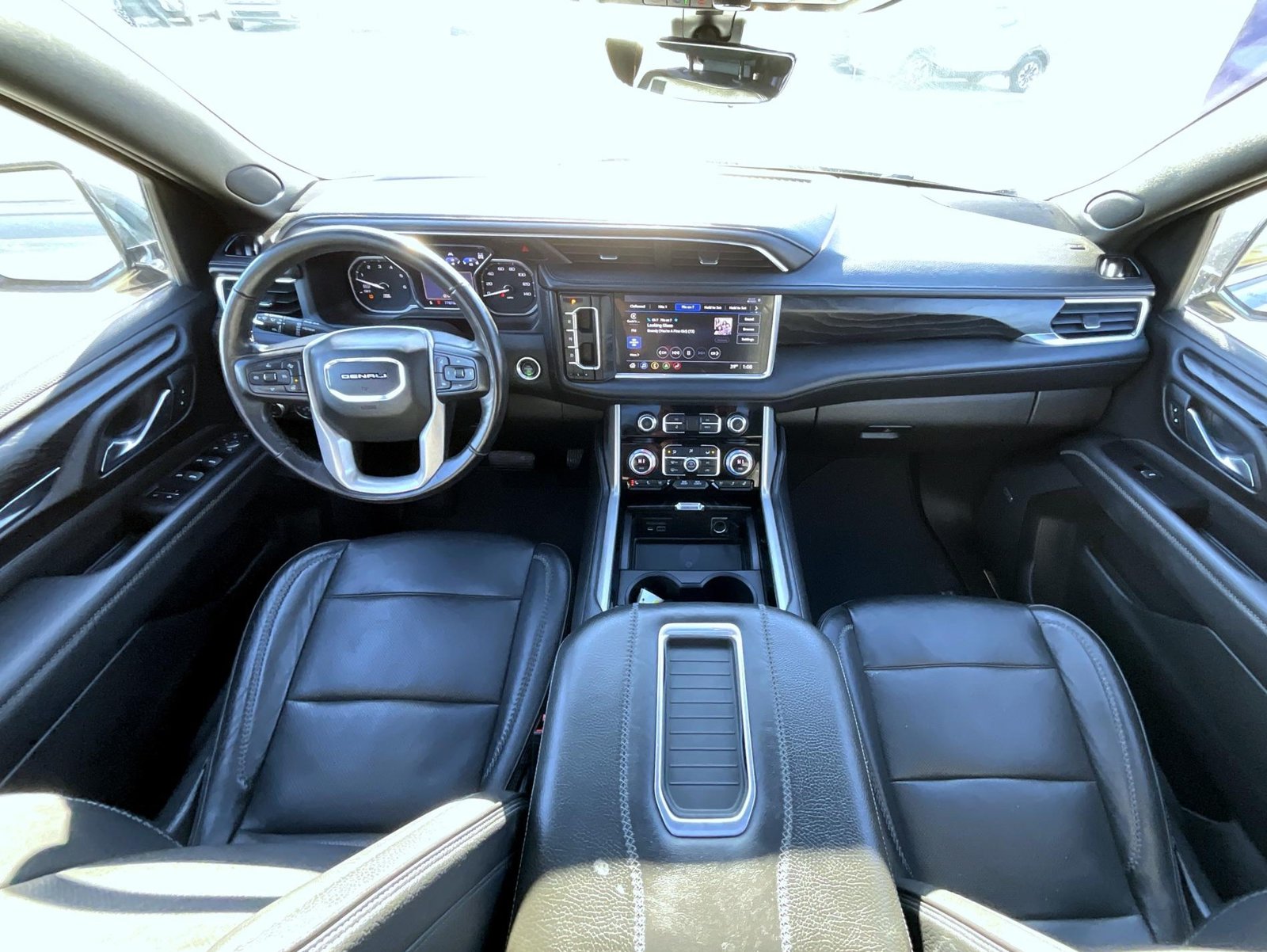 2021 GMC Yukon Denali - Photo 15