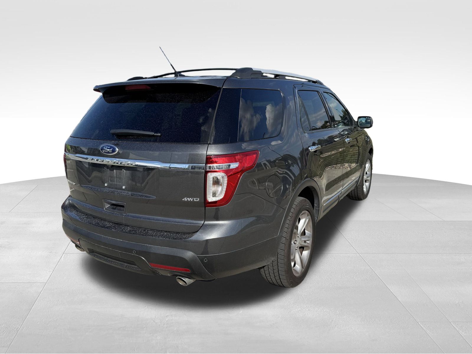 2015 Ford Explorer Limited photo 2
