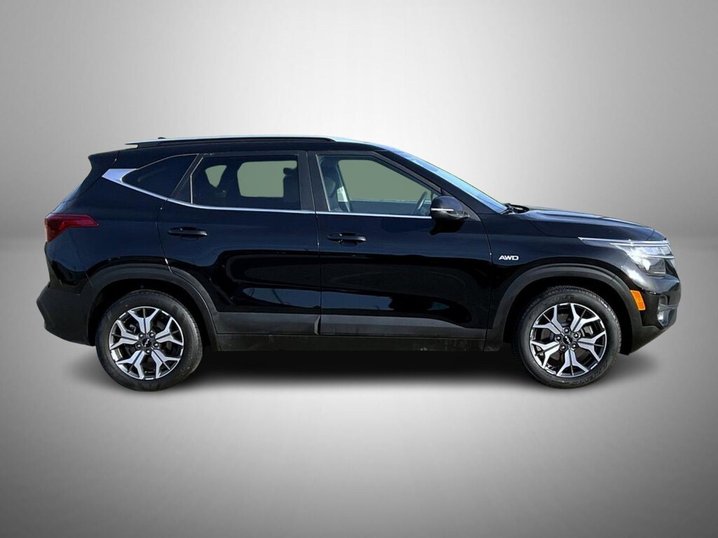 Used 2022 Kia Seltos EX SUV