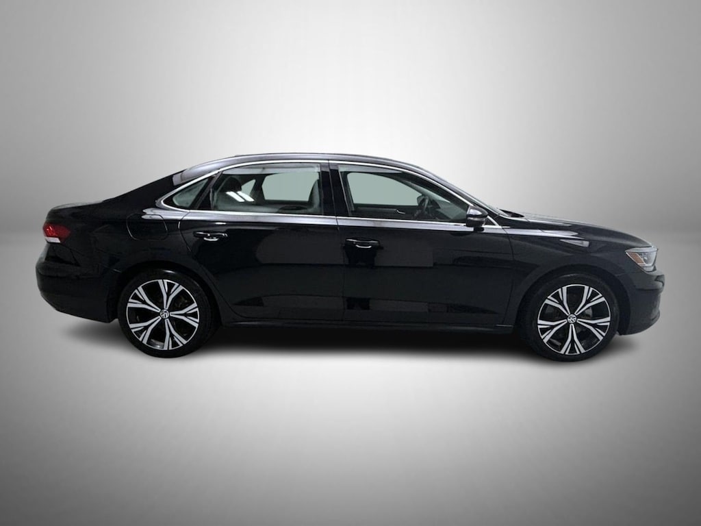 Used 2021 Volkswagen Passat 2.0T SE Sedan