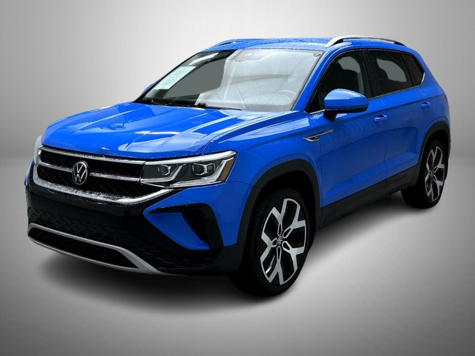 2022 Volkswagen Taos SEL's photo