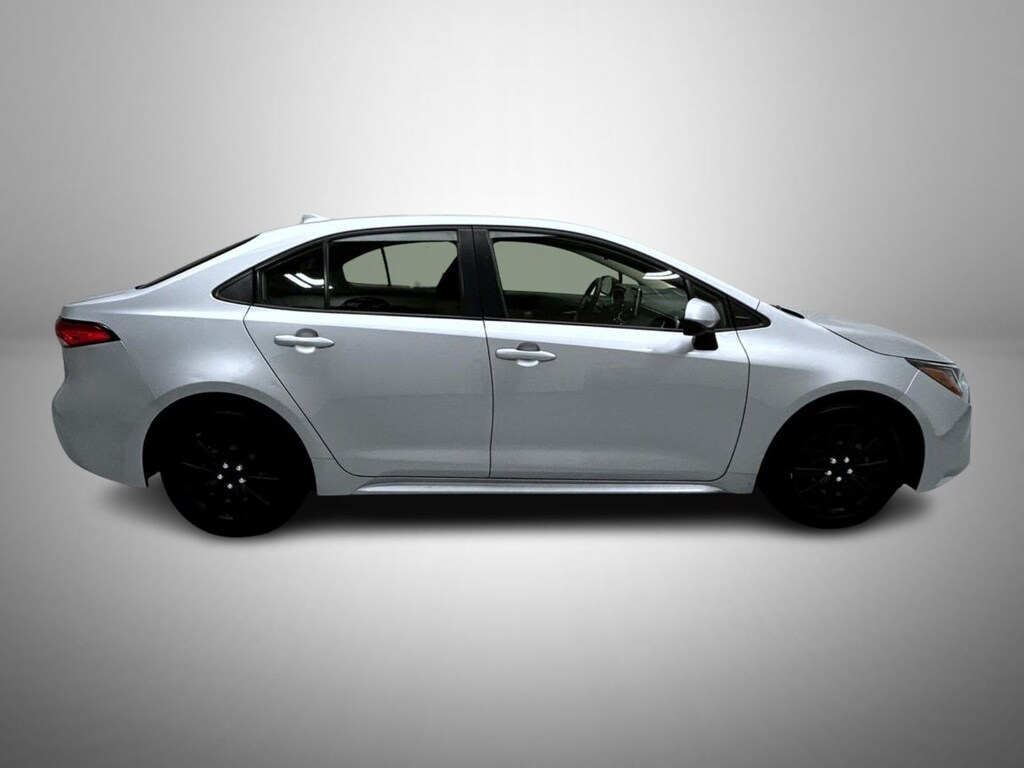 Used 2020 Toyota Corolla LE Sedan