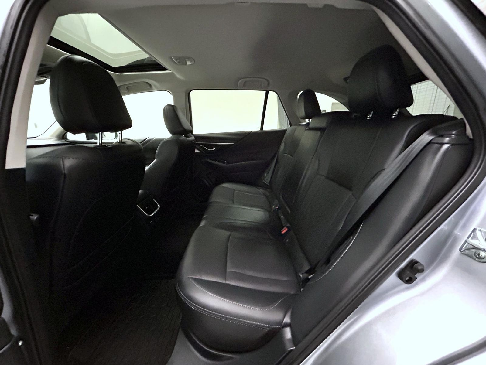2025 Subaru Outback Limited - Photo 19
