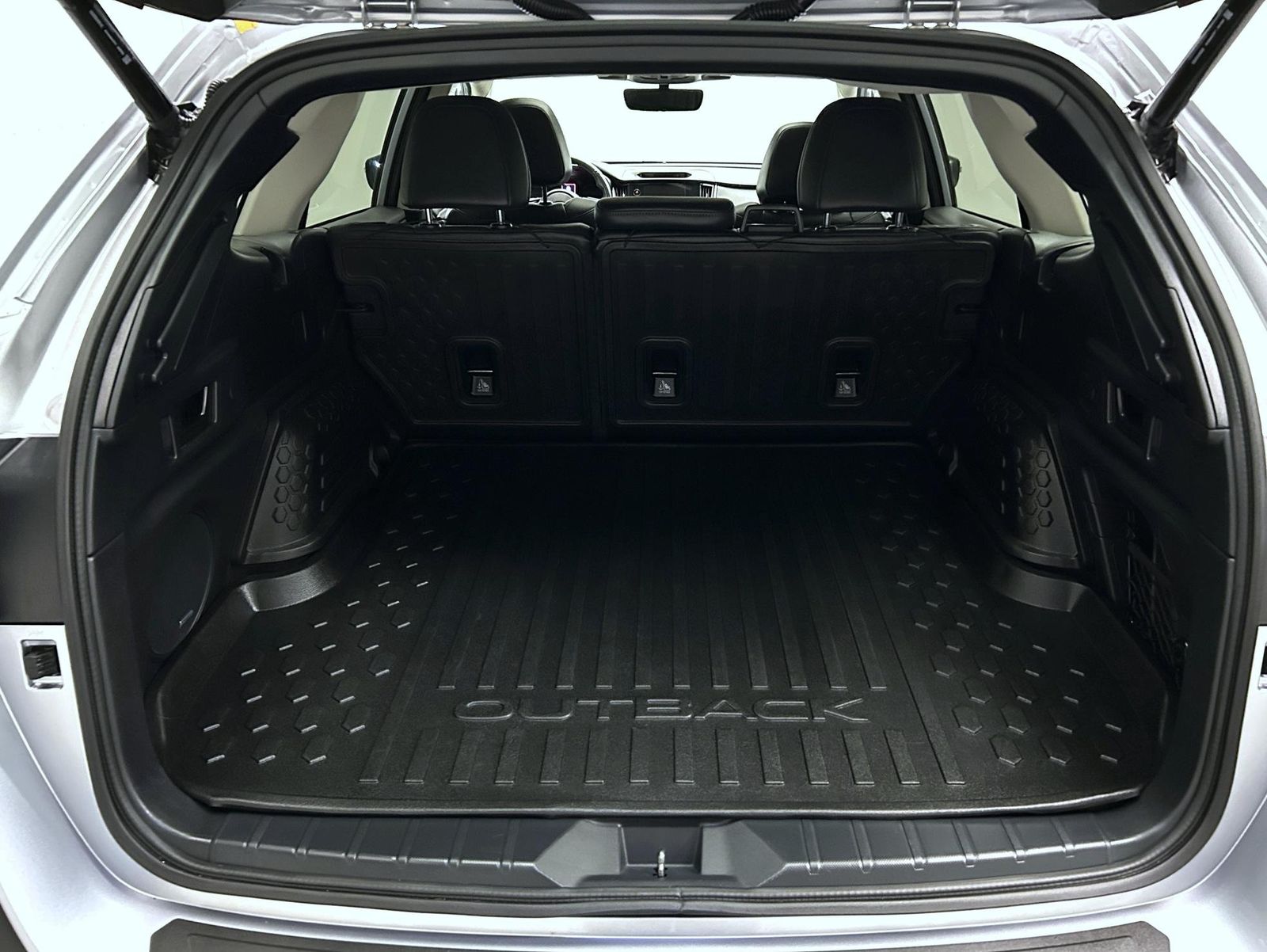 2025 Subaru Outback Limited - Photo 22