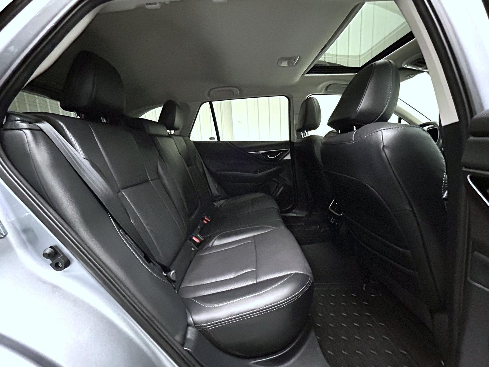 2025 Subaru Outback Limited - Photo 18