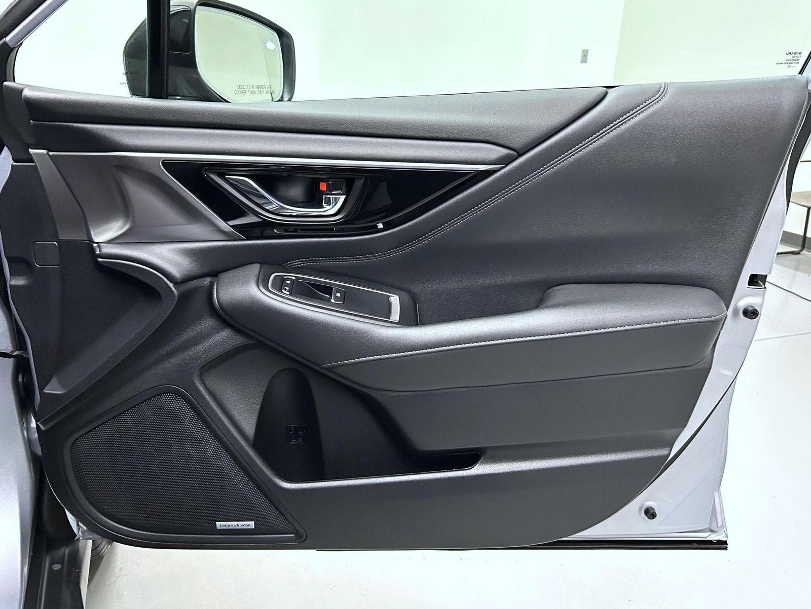 2025 Subaru Outback Limited - Photo 16