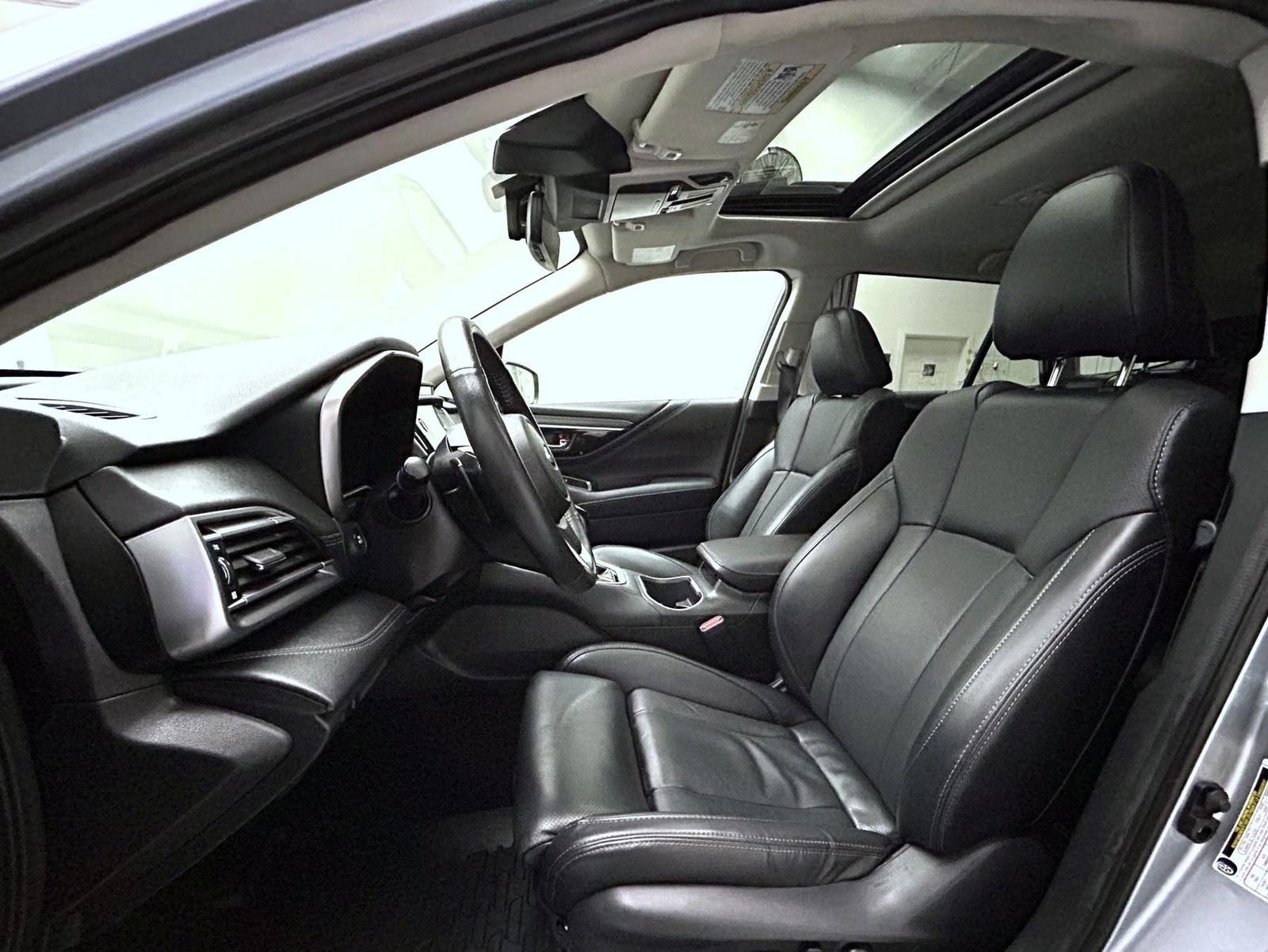 2025 Subaru Outback Limited - Photo 10