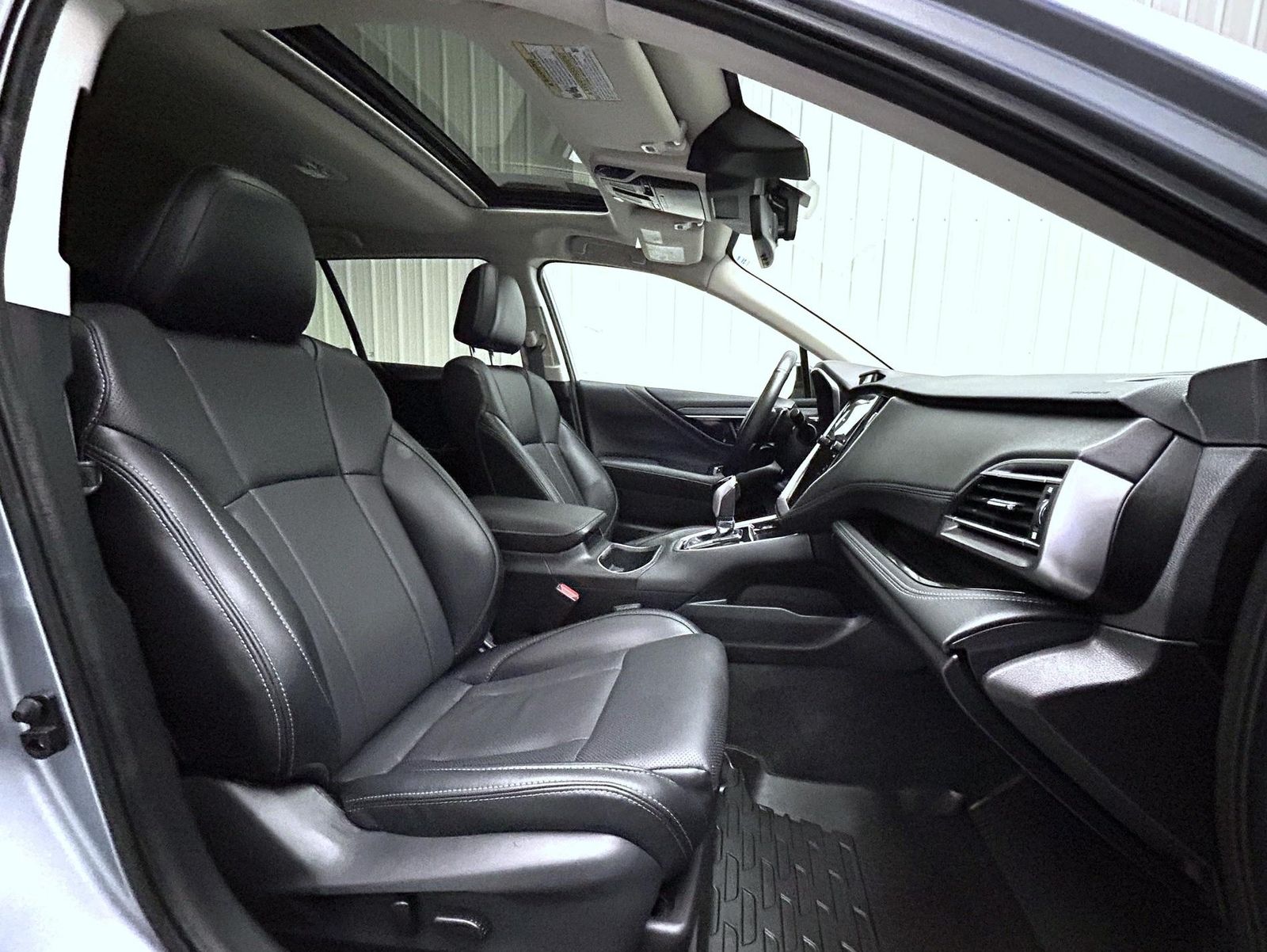 2025 Subaru Outback Limited - Photo 15