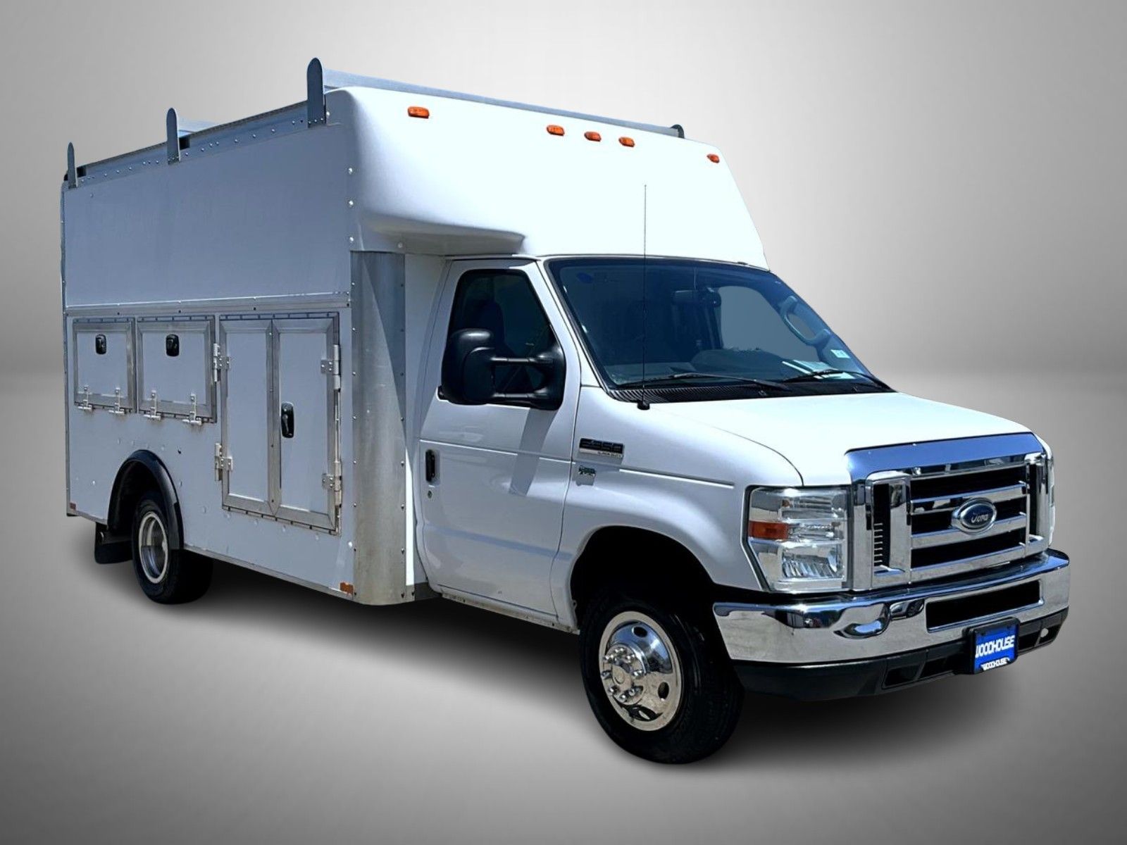2013 Ford E-350 photo 3
