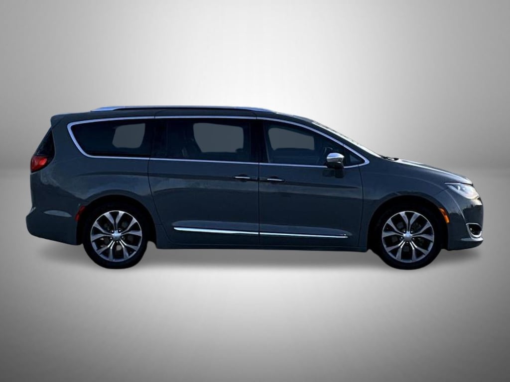 Used 2020 Chrysler Pacifica Limited Minivan/Van