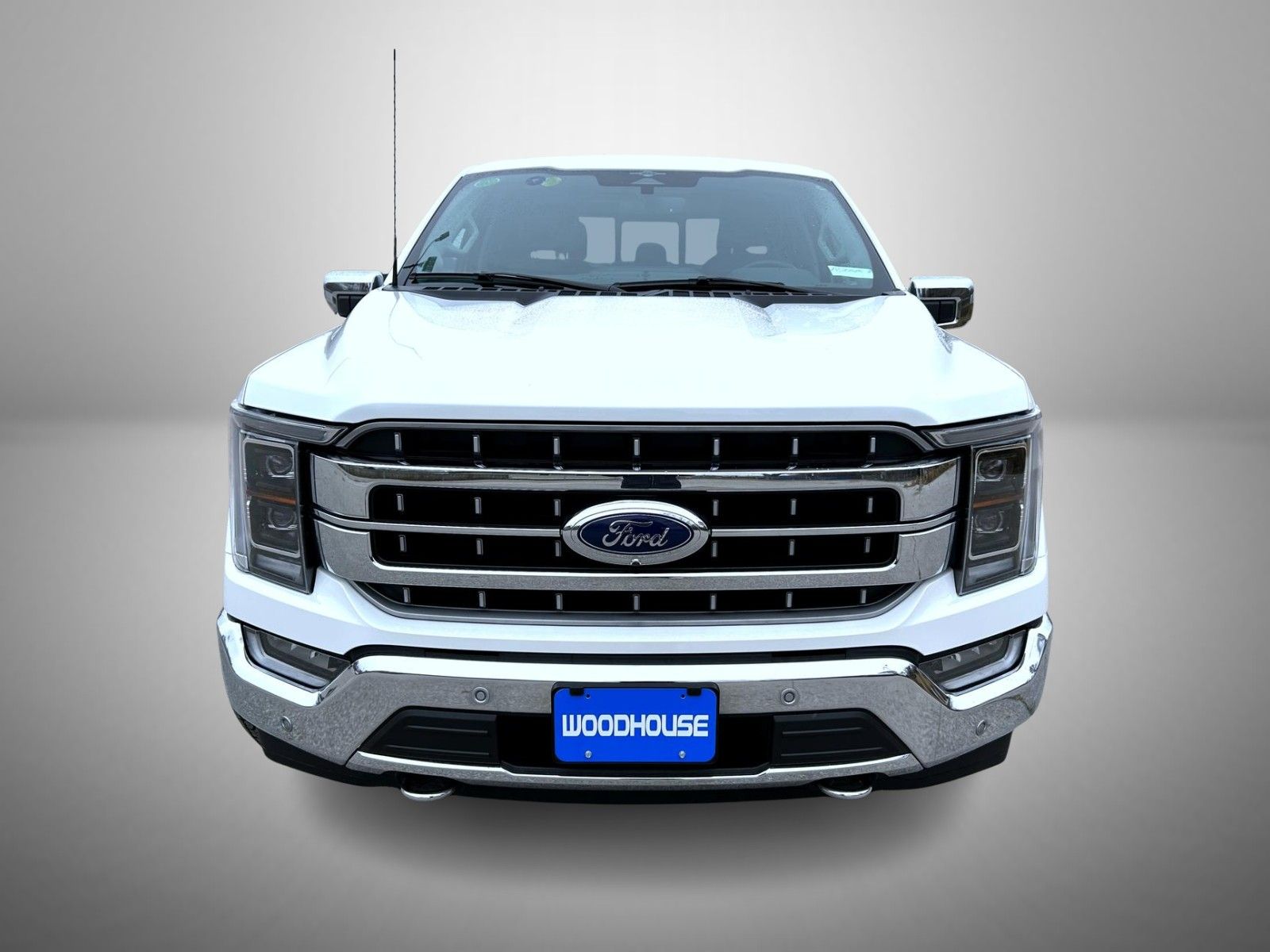 2023 Ford F-150 Lariat photo 2