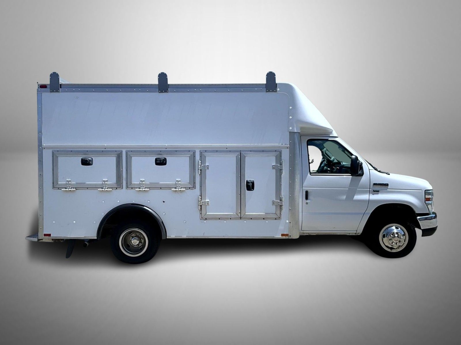 2013 Ford E-350 photo 4
