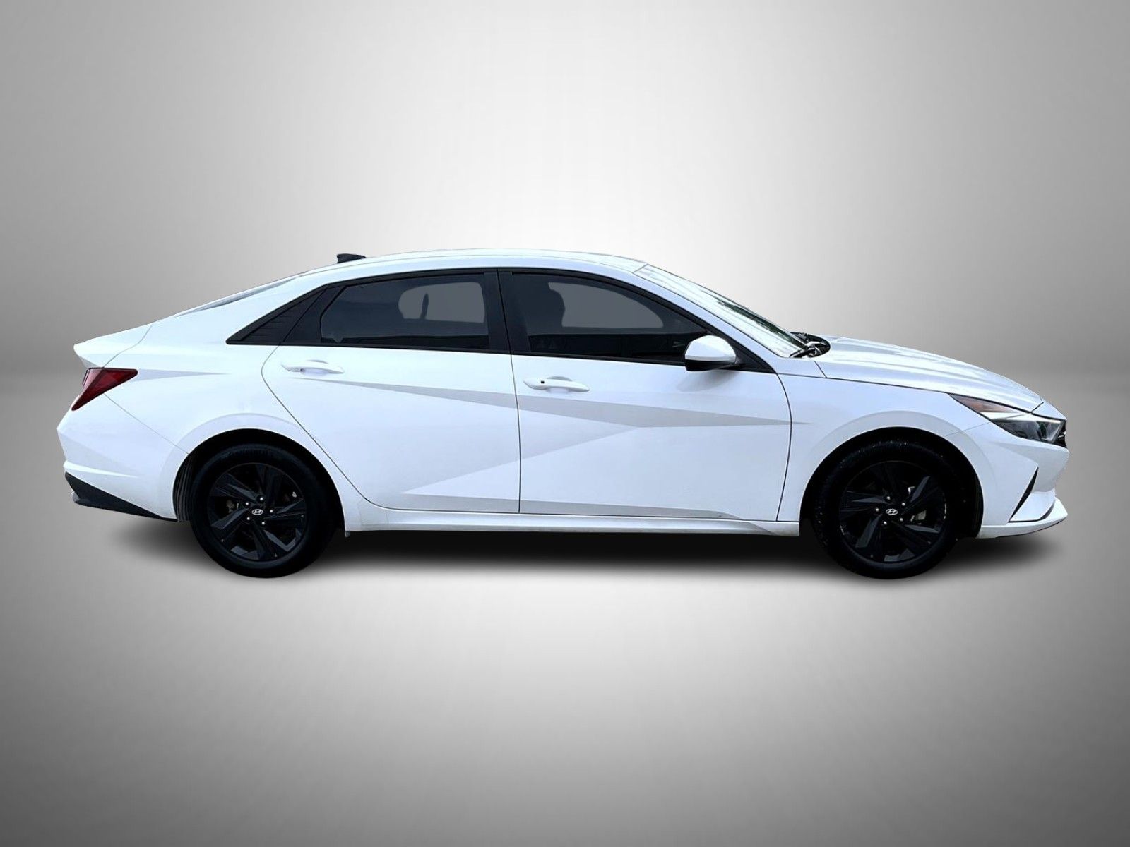 2021 Hyundai Elantra SEL photo 4