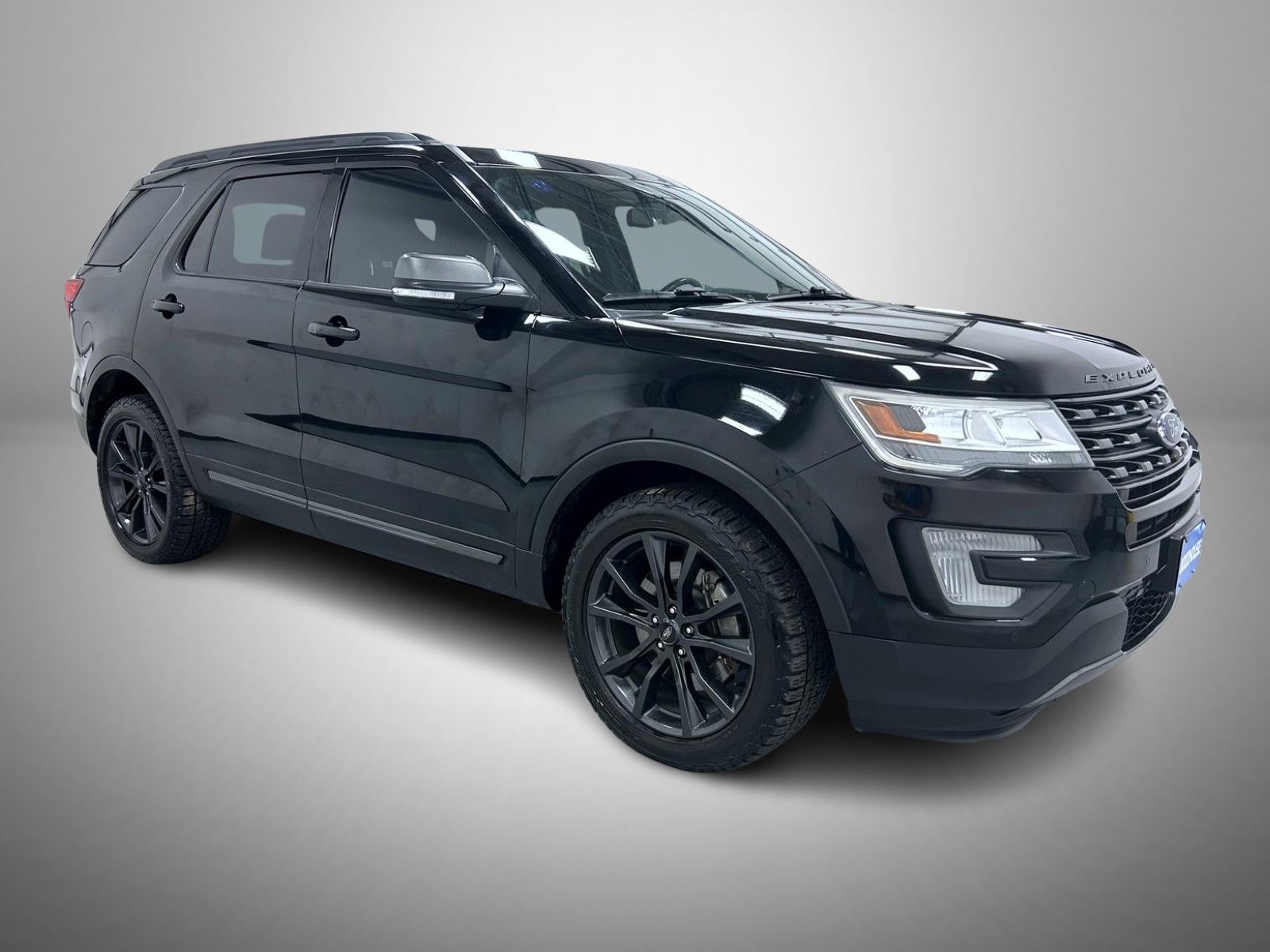 2017 Ford Explorer XLT photo 3