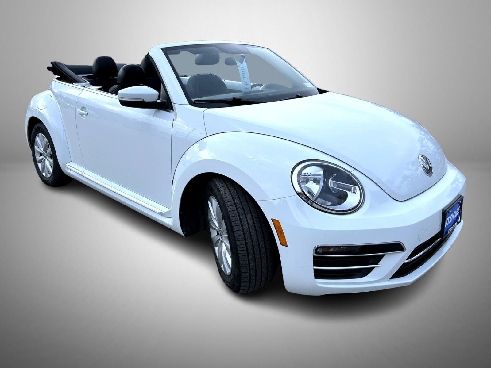 2018 Volkswagen Beetle Coast Convertible photo 3