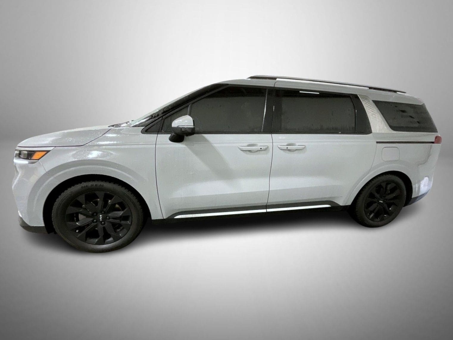 2023 Kia Carnival SX Prestige | CarEdge | CarEdge