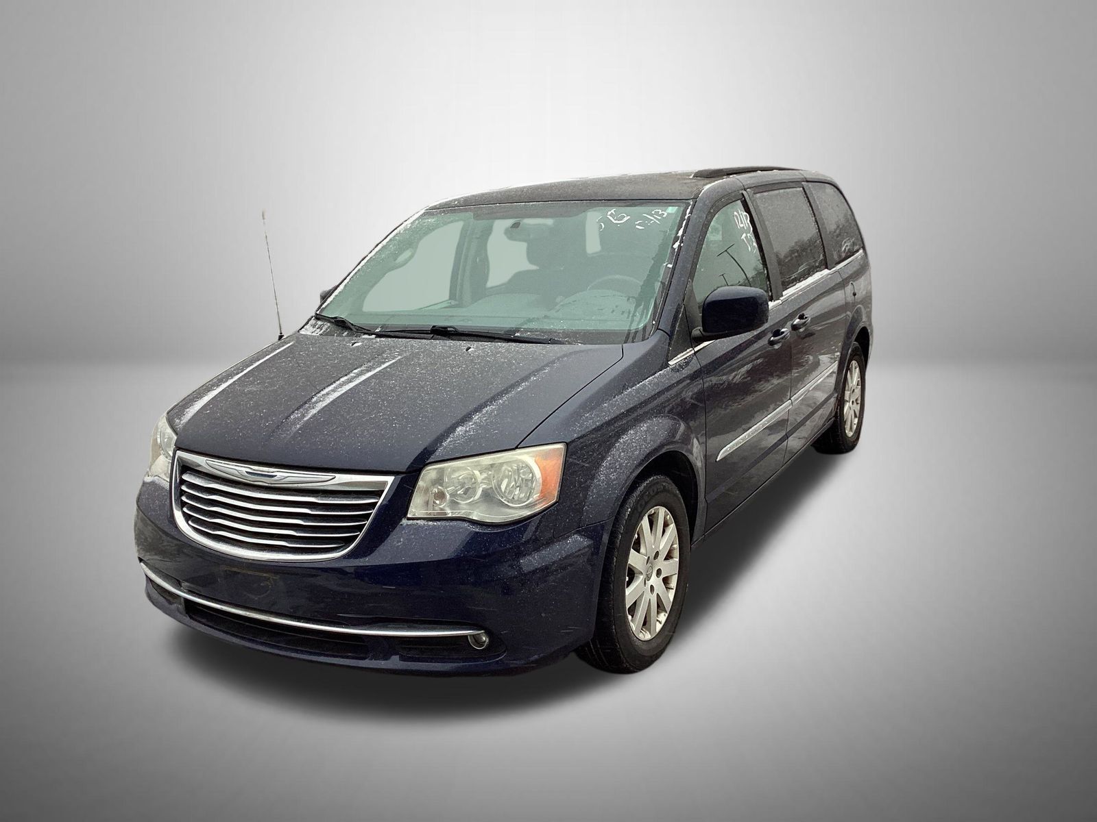 2013 Chrysler Town & Country Touring's photo