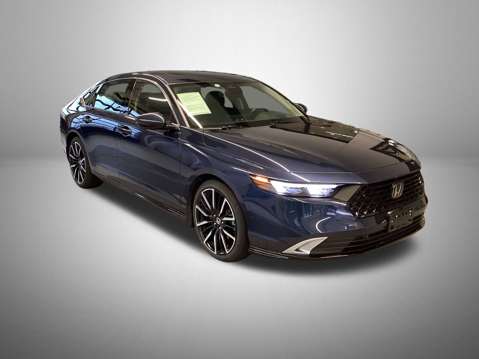 2023 Honda Accord Hybrid Touring's photo