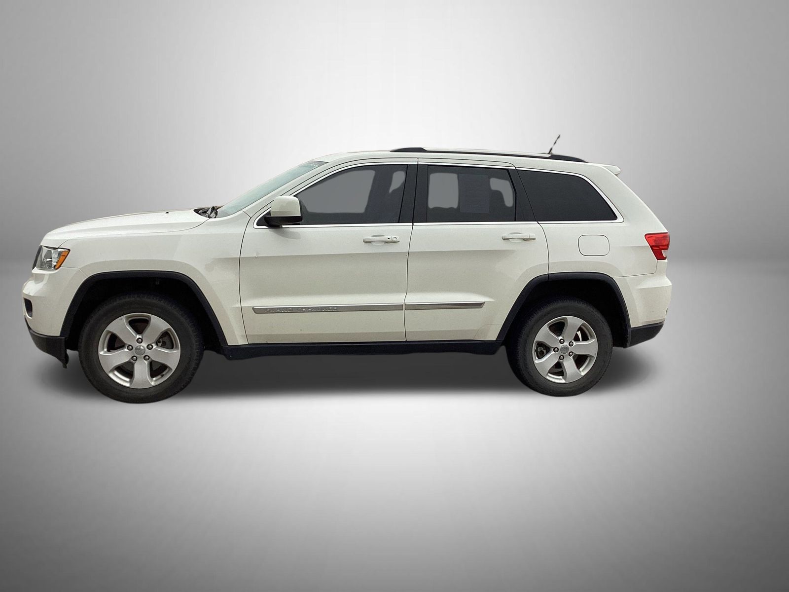 2012 Jeep Grand Cherokee Laredo photo 2