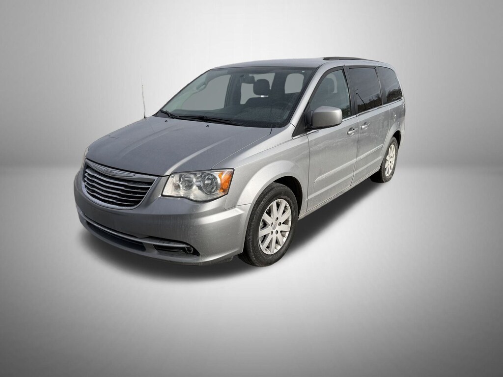 Used 2016 Chrysler Town & Country Touring Minivan/Van