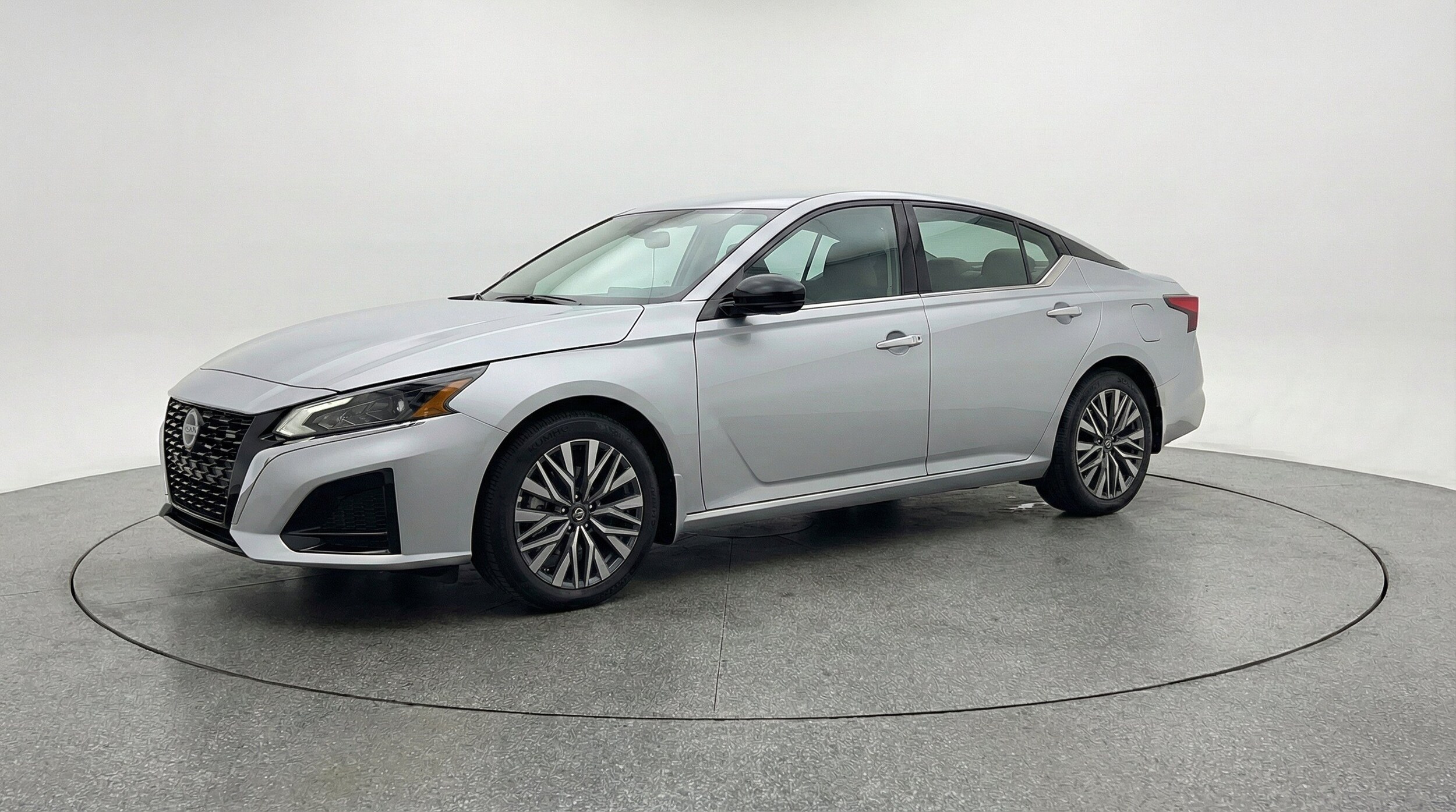 Thumbnail: 2025 Nissan Altima - 3