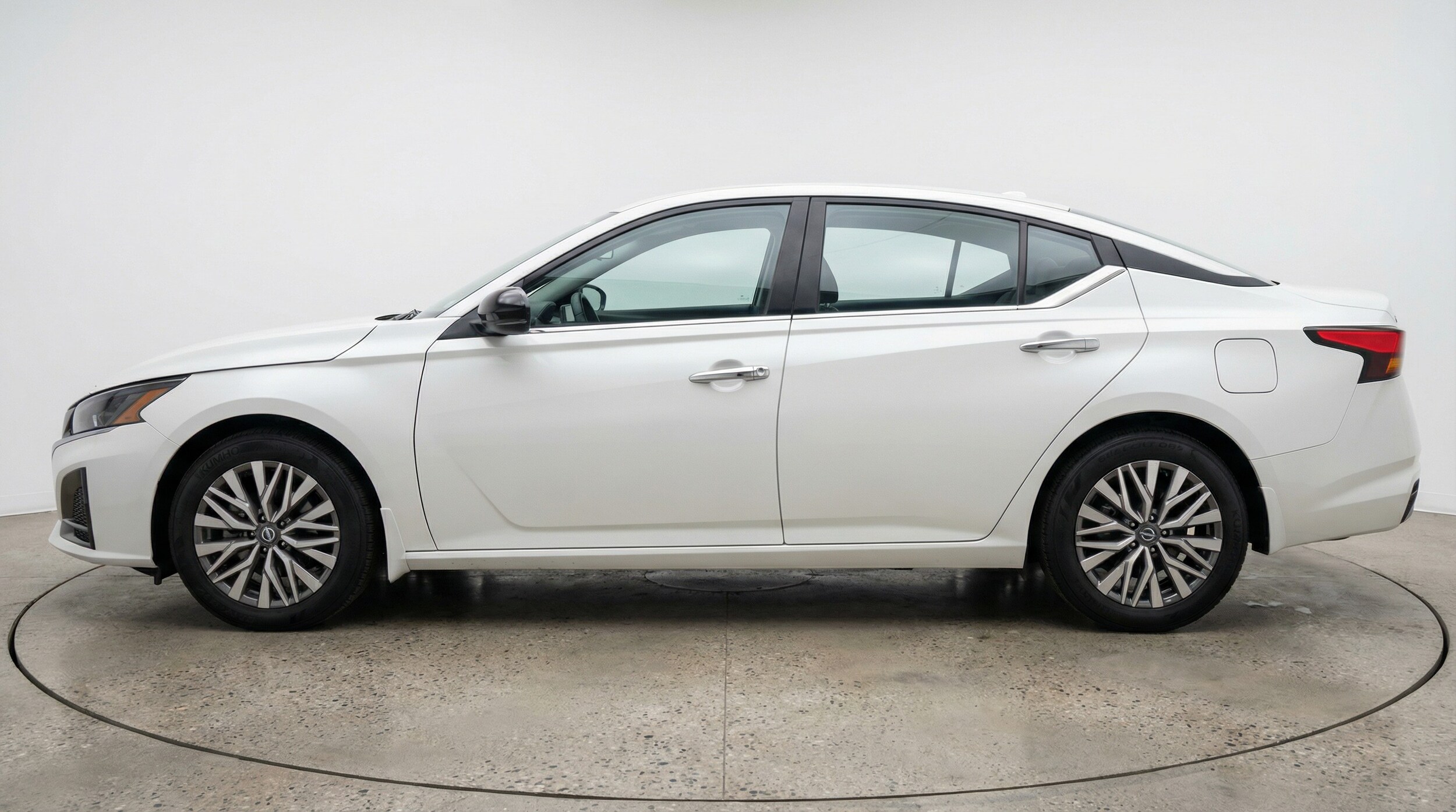 Thumbnail: 2025 Nissan Altima - 4