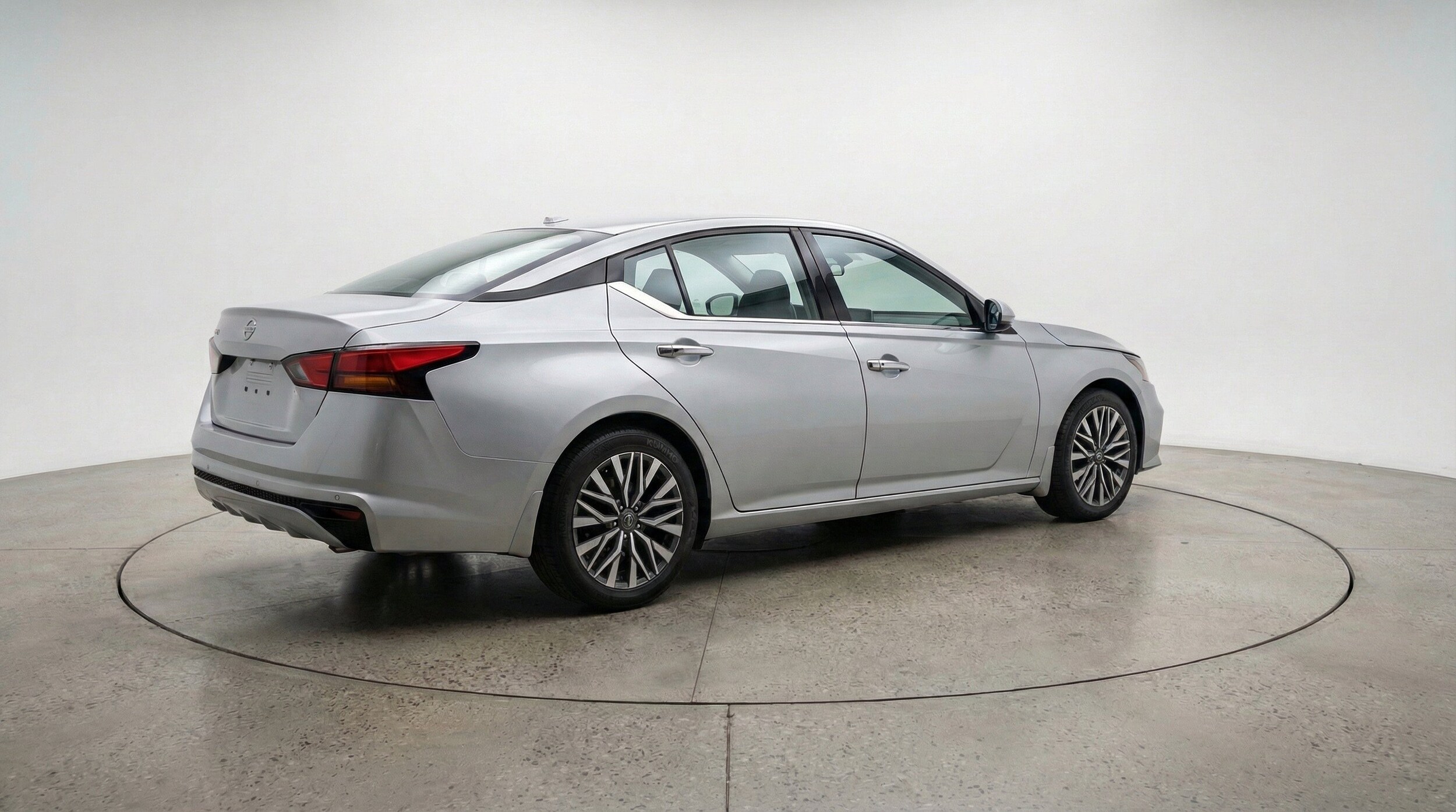 Thumbnail: 2025 Nissan Altima - 9
