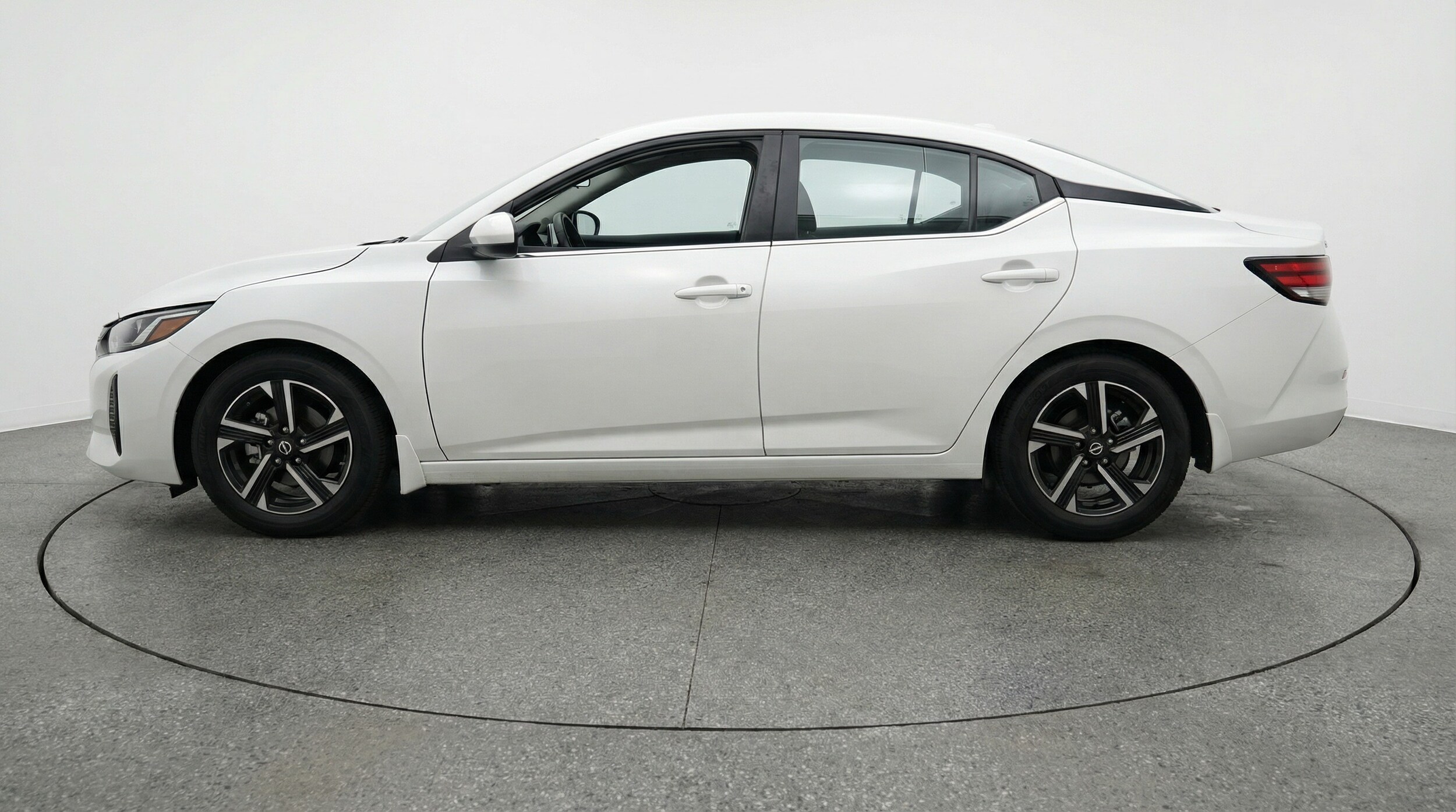 Thumbnail: 2025 Nissan Sentra - 4