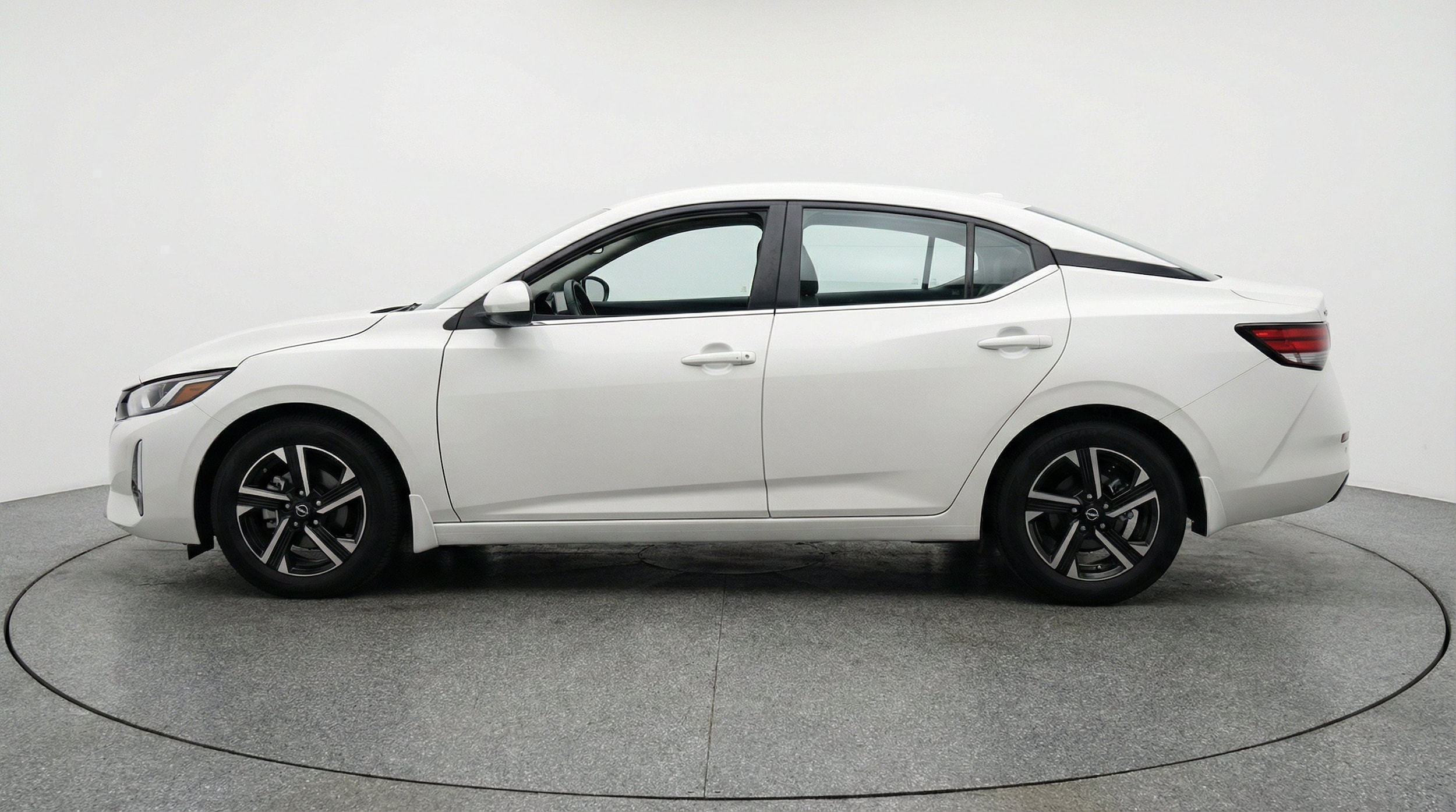 Thumbnail: 2025 Nissan Sentra - 5