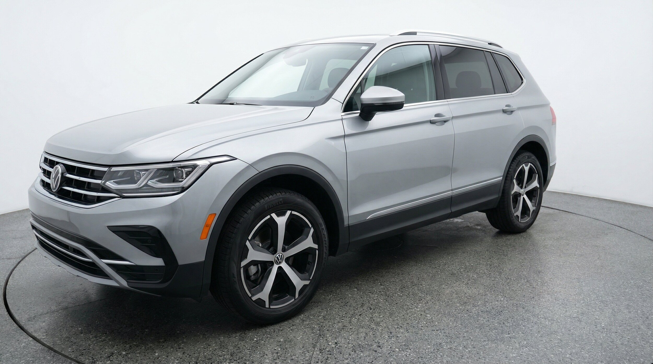 Thumbnail: 2026 Volkswagen Tiguan - 3
