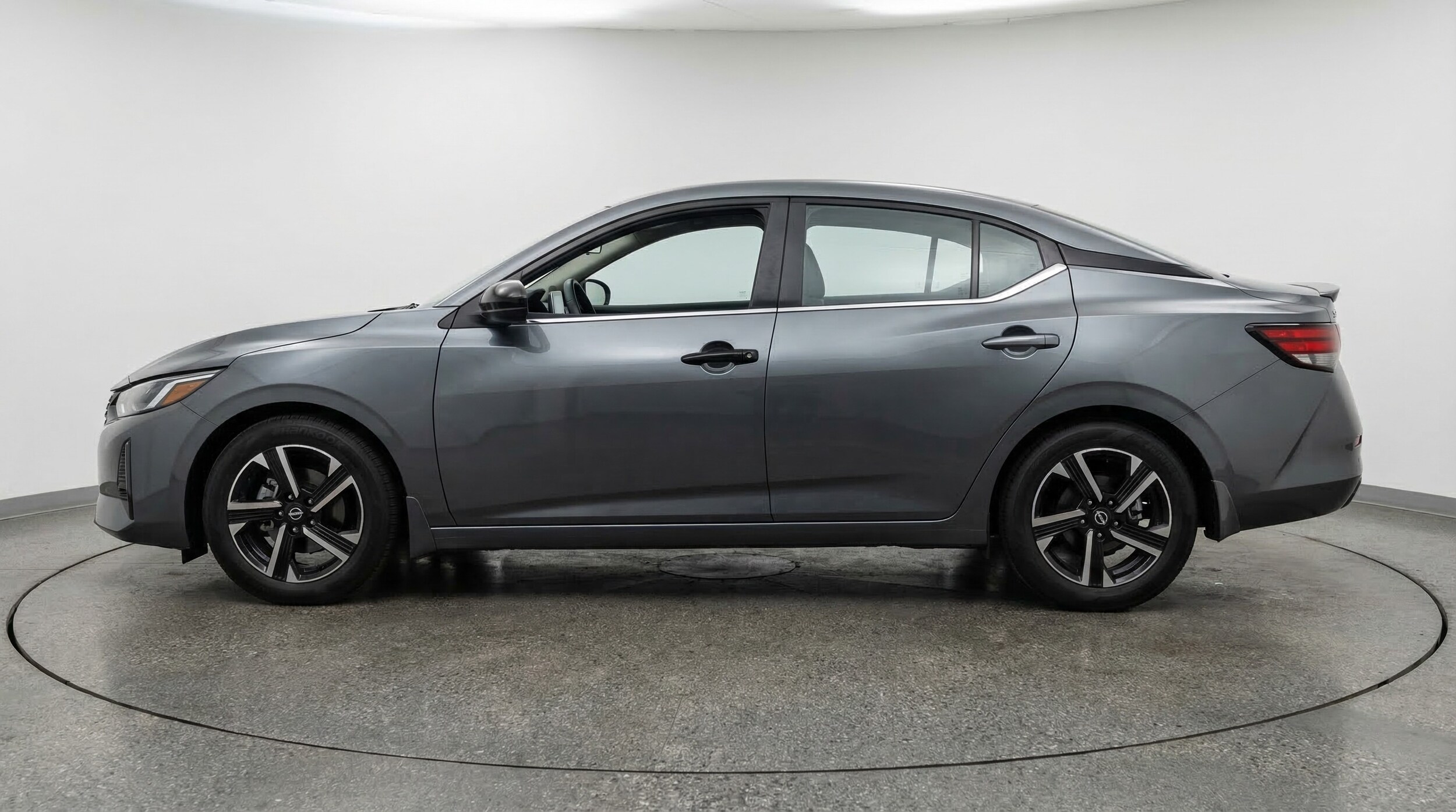 Thumbnail: 2025 Nissan Sentra - 4
