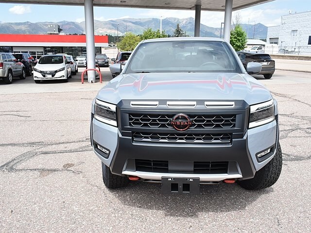 2025 Nissan Frontier PRO-4X photo 2
