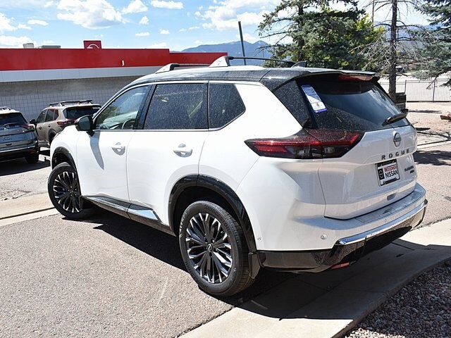 2026 Nissan Rogue Platinum photo 4