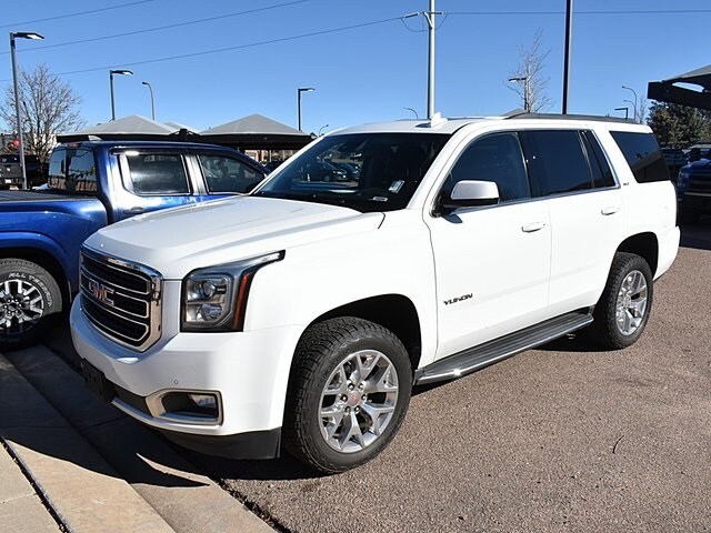 2017 Gmc Yukon SLT photo 2