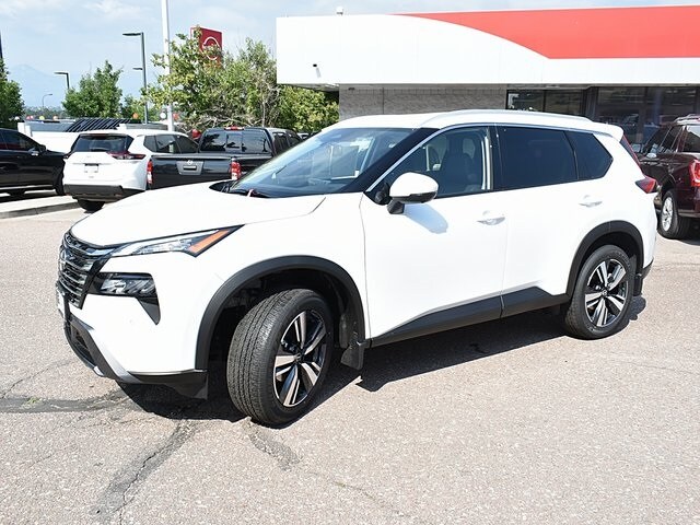 2025 Nissan Rogue SL photo 2