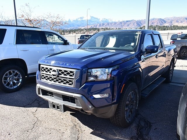 2023 Nissan Frontier SV photo 2