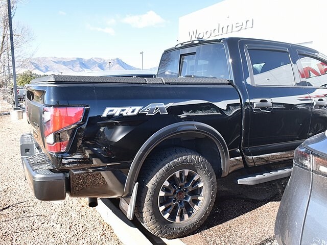 2023 Nissan Titan PRO-4X photo 4