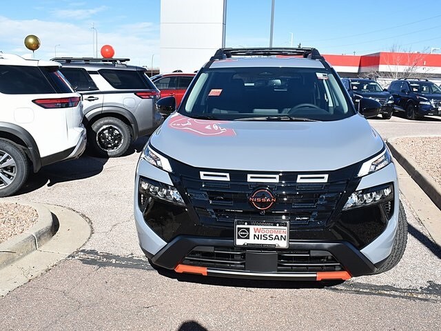 2026 Nissan Rogue SV photo 2