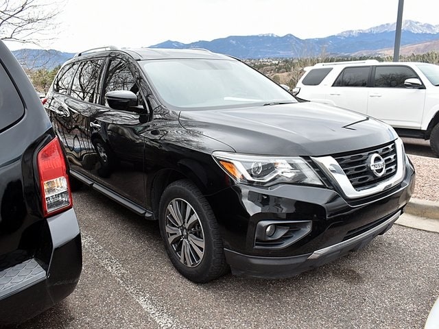 2017 Nissan Pathfinder SV