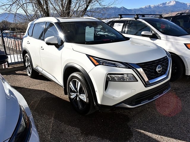 2023 Nissan Rogue SL's photo