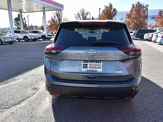 2026 Nissan Rogue S photo 3