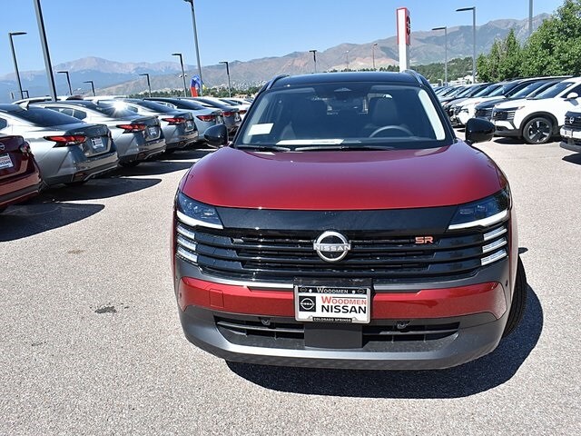 2025 Nissan Kicks SR photo 2