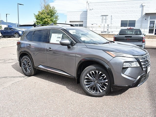 2026 Nissan Rogue Platinum's photo